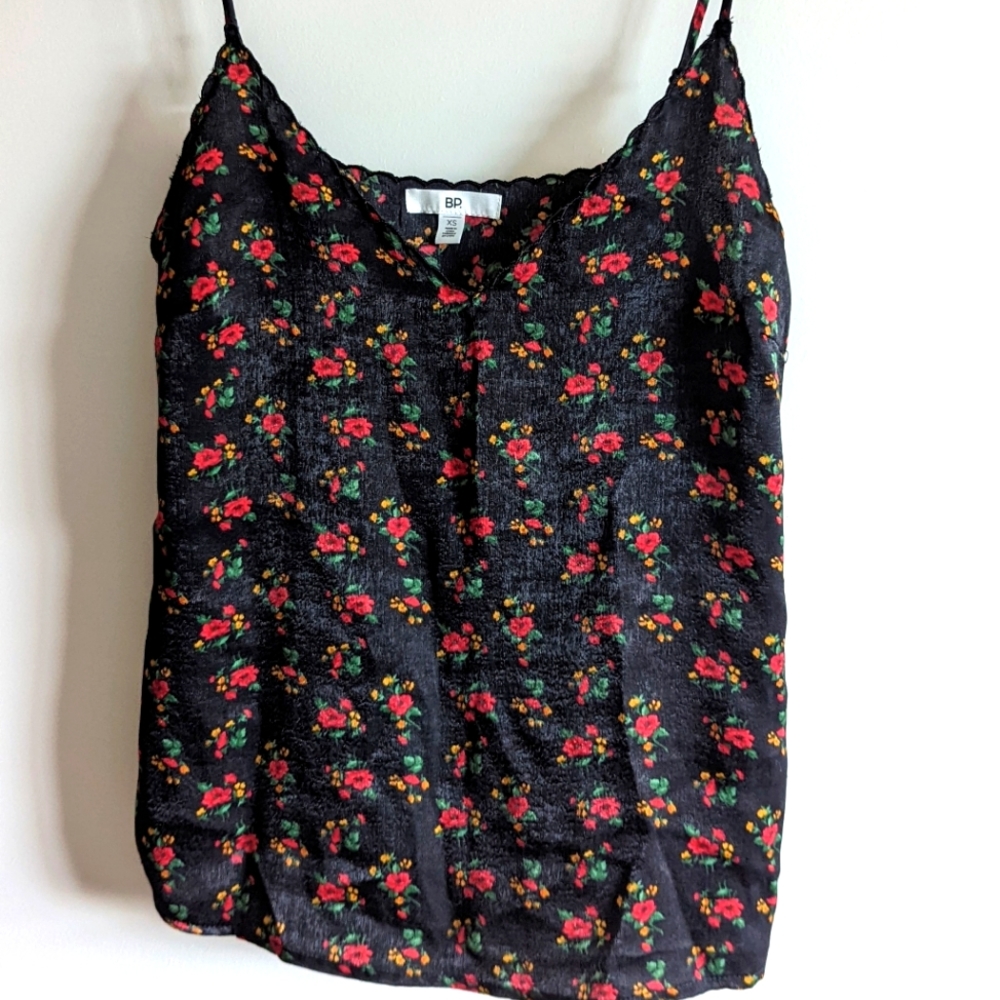 Silky roses tank